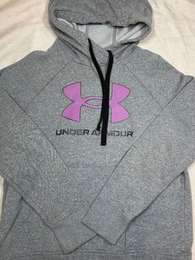 Women’s Under Armour Hoodie sz S
